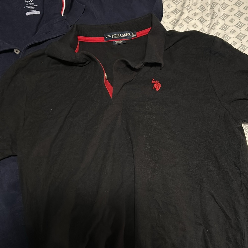2 Boys Short Sleeve Polo Shirts - XL - Picture 2 of 3
